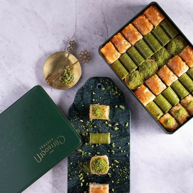 Grand Bazaar Online Shopping 13 Assorted Turkish Baklava Karakoy Gulluoglu 1