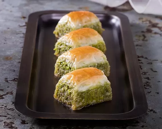 Grand Bazaar Online Shopping 14 Hafiz Mustafa Winding Baklava with Pistachio