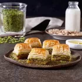 Karakoy Gulluoglu Vegan Pistachio Baklava (500g)
